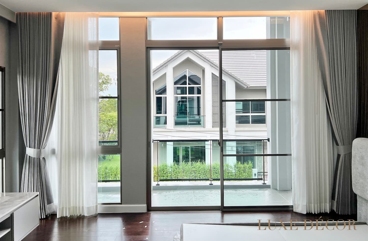 เลือกร้านผ้าม่านคุณภาพ บริการครบวงจร ต้อง LUXE DÉCOR